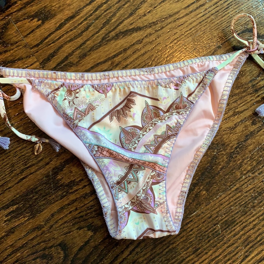 Victoria's Secret cheeky bikini bottom